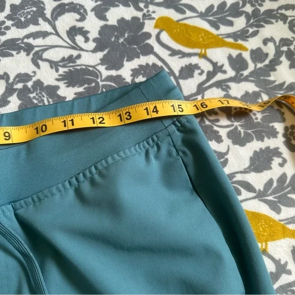 Mandala Teal Jogger Cargo Scrub Pants EUC Size MP - Picture 3 of 5